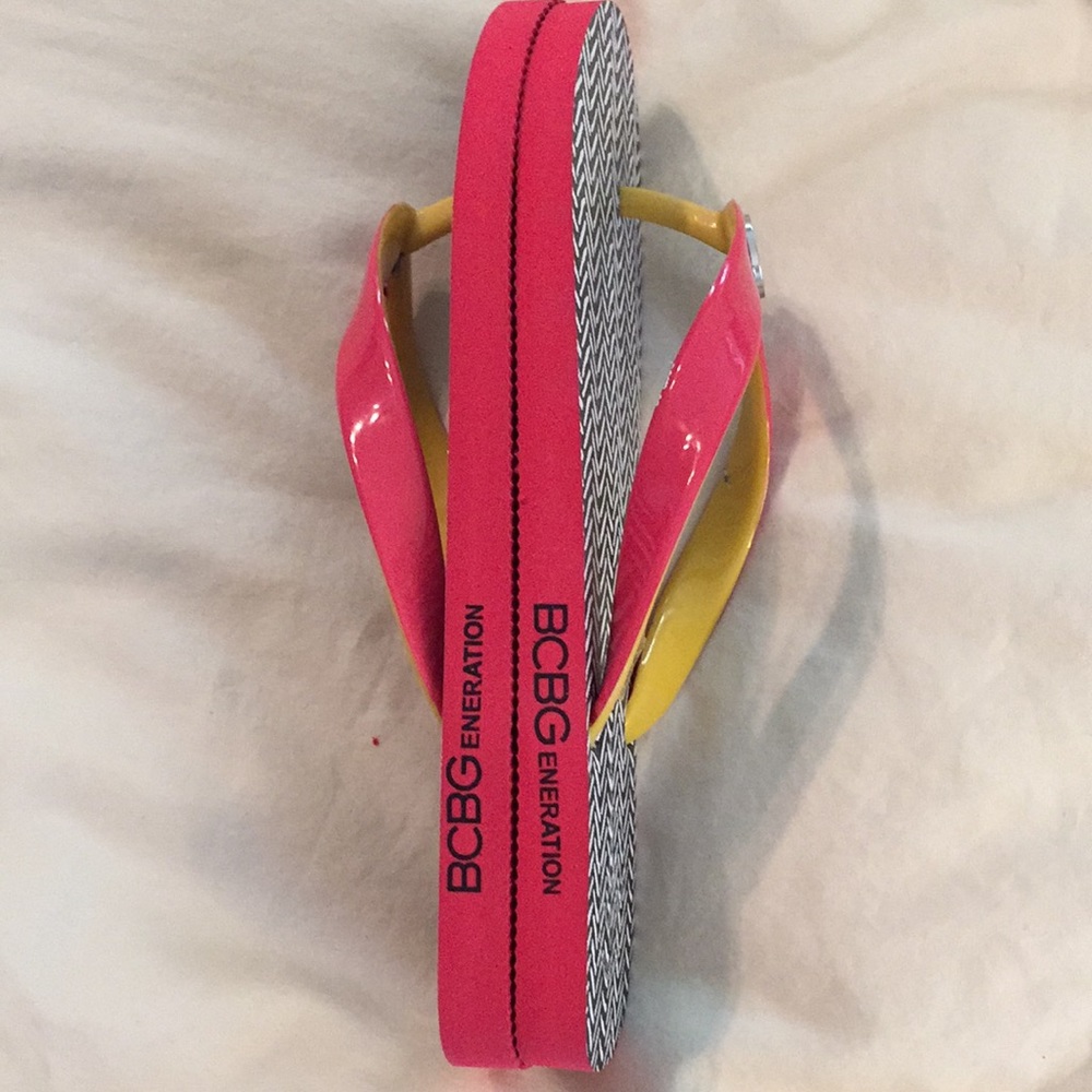 BCBGeneration Multicolored Flip Flops - Picture 4 of 5